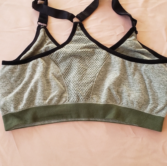 **Clearance** Yoga 9 Women's Sft Sports Bra - Picture 3 of 6